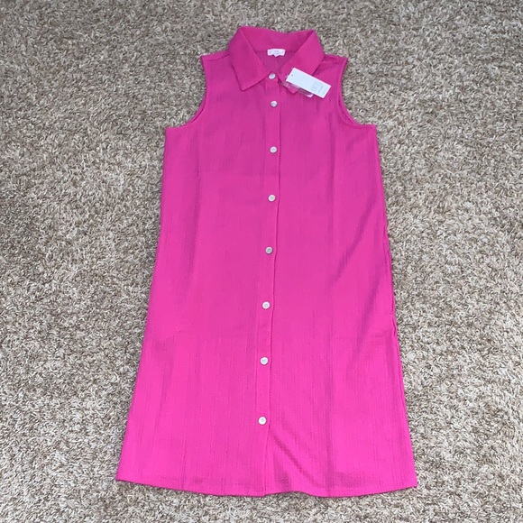 Kaktus Dresses & Skirts - NWT Women’s Kaktus Sleeveless Collated Button-Front Hot Pink Shift Dress Small